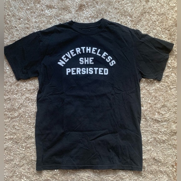 Fifth Sun Tops - Graphic Tee EUC sz M 100% cotton